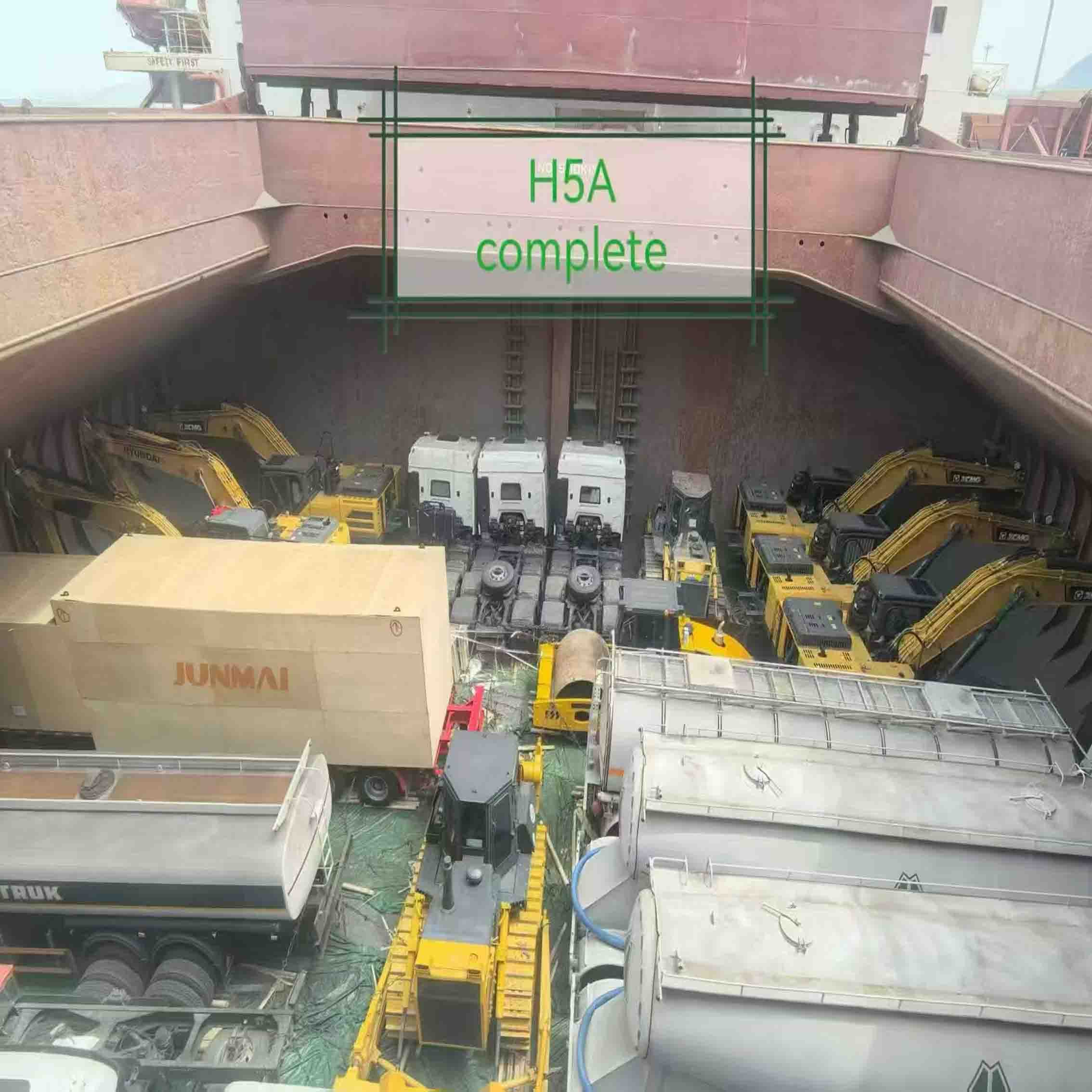 Construction Machinery Loaded in Breakbulk Vessel Hold